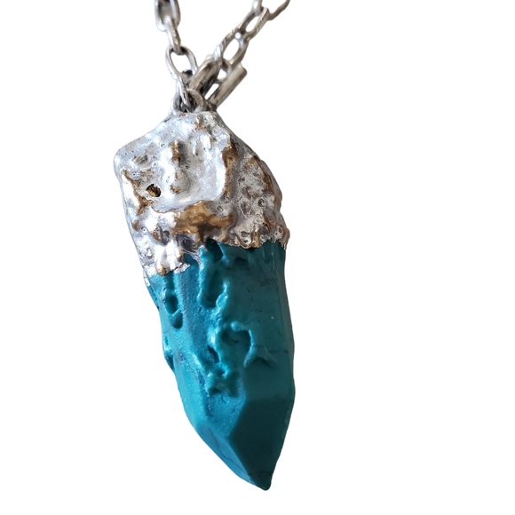 Silver Chain Faux Turquoise Stone Necklace - Picture 2 of 5